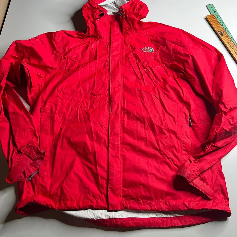 The North Face Mens Venture 2 Rain Jacket Red Waterproof Hooded Shell XL